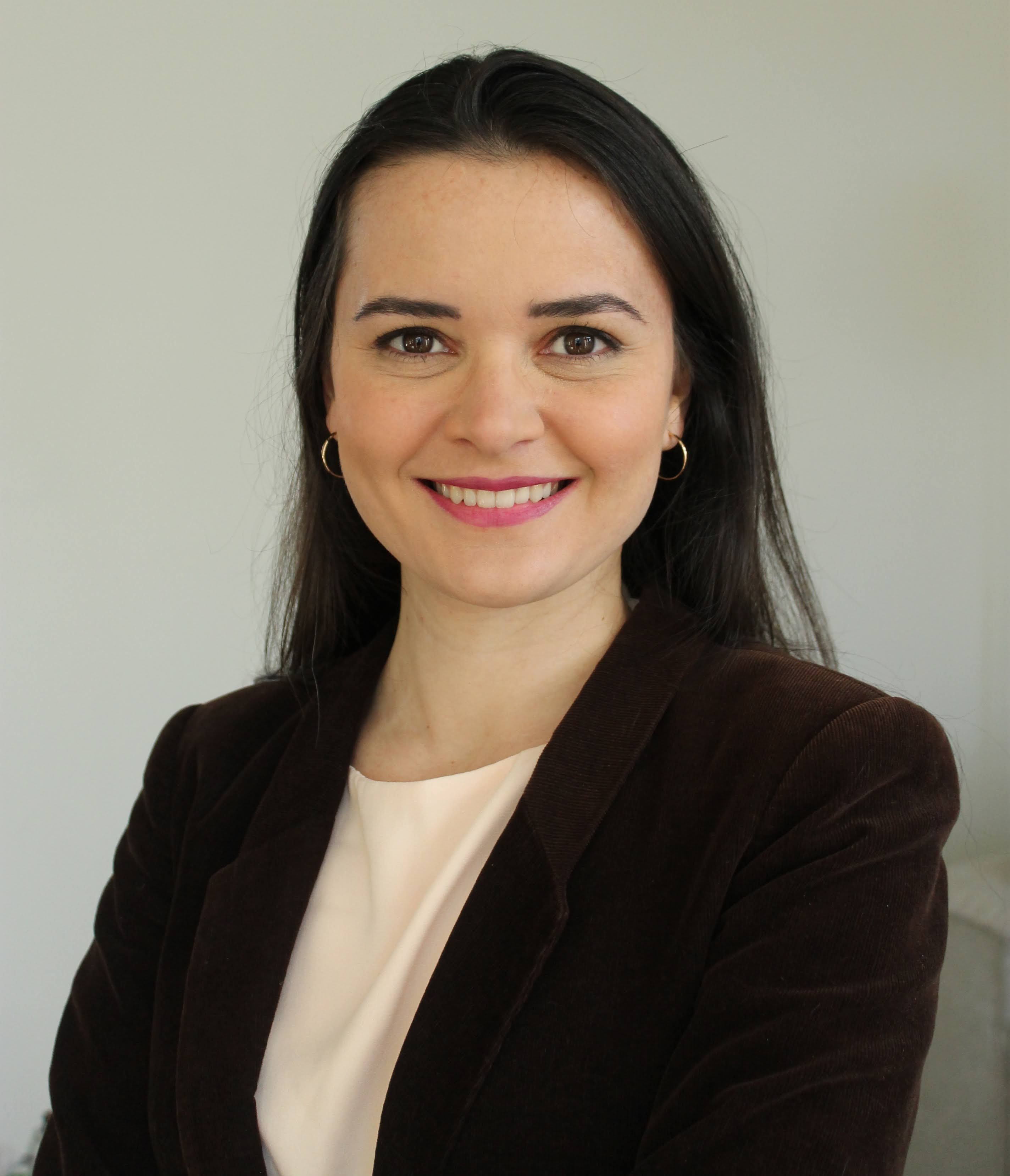 dr. Amanda Maria de Oliveira Dal Piva, DDS